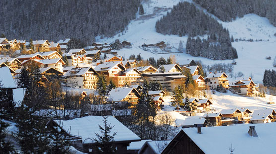 Sun sets on another ski day in Chatel